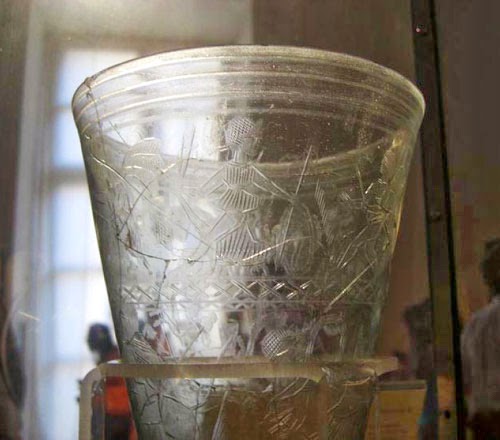 pompei-reperto-bicchiere-vetro Pompei reperto bicchiere di vetro